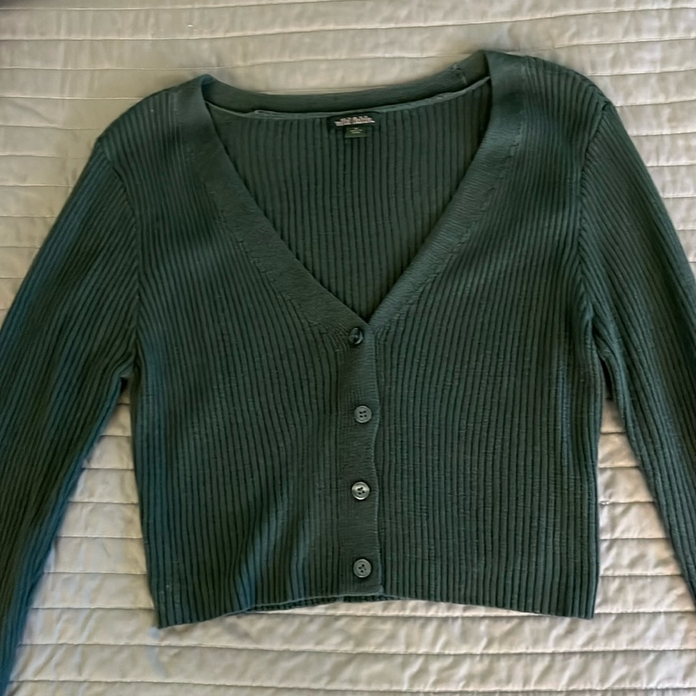 Long sleeve crop top, green, size medium